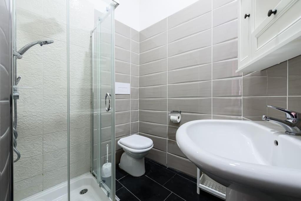 Appartement City Life - Per 9 Persone Al Centro Napels