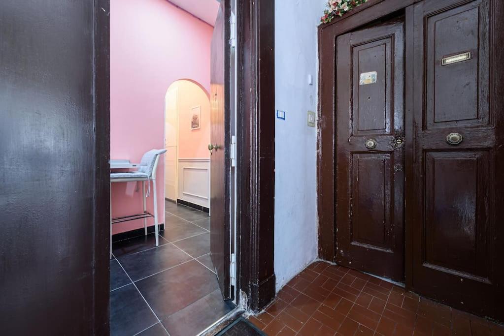 City Life - Per 9 Persone Al Centro Appartamento Napoli